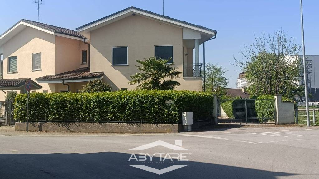 casa indipendente in vendita a Casalgrasso