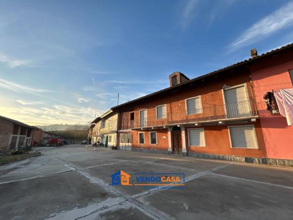 casa indipendente in vendita a Castagnito