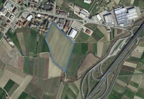 terreno edificabile in vendita a Castagnito