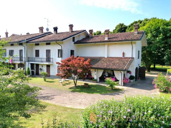 casa indipendente in vendita a Castagnito