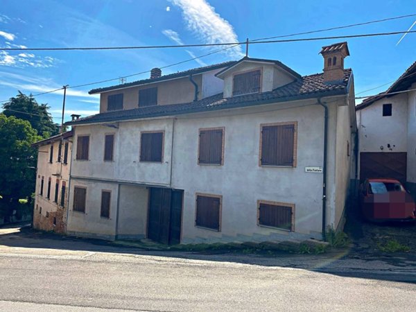 casa indipendente in vendita a Castagnito