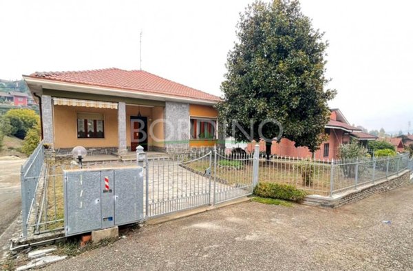 casa indipendente in vendita a Castagnito