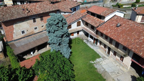 casa indipendente in vendita a Castagnito