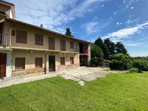 casa indipendente in vendita a Castagnito