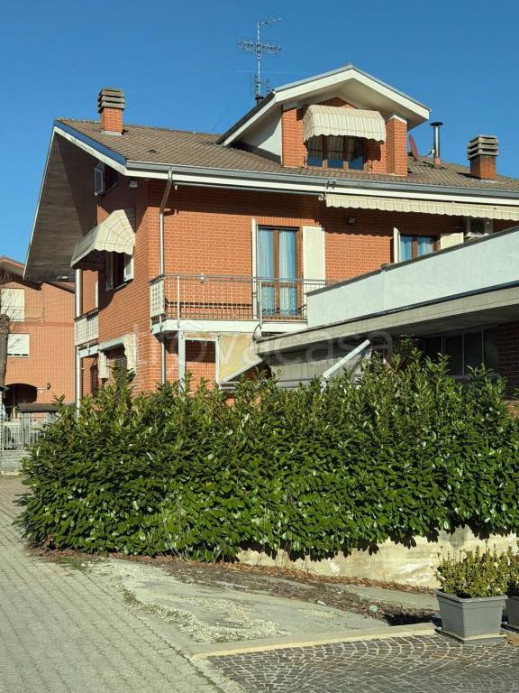 appartamento in vendita a Castagnito