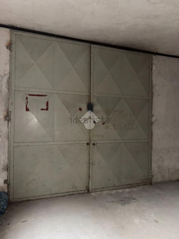 locale commerciale in vendita a Castagnito