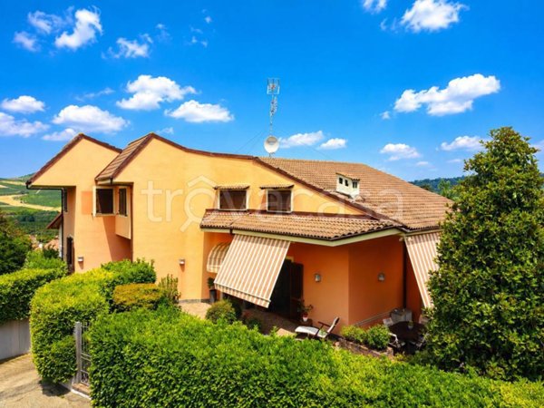 casa indipendente in vendita a Castagnito