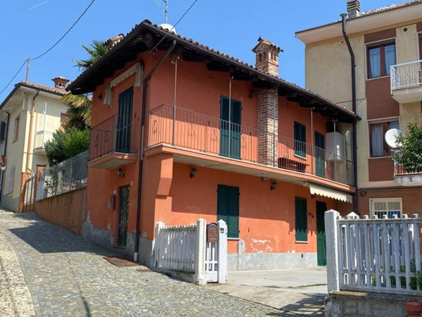 casa indipendente in vendita a Castagnito