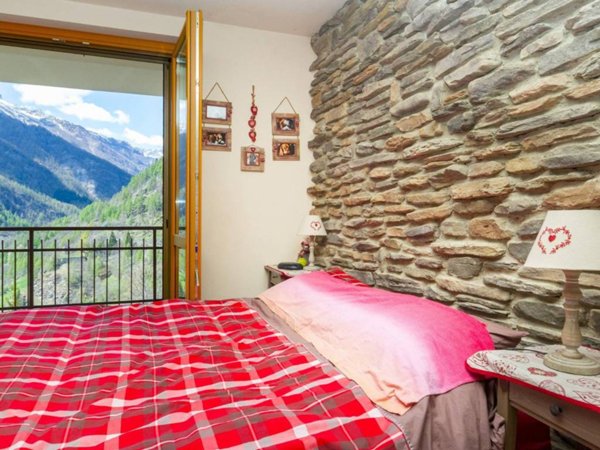 appartamento in vendita a Casteldelfino