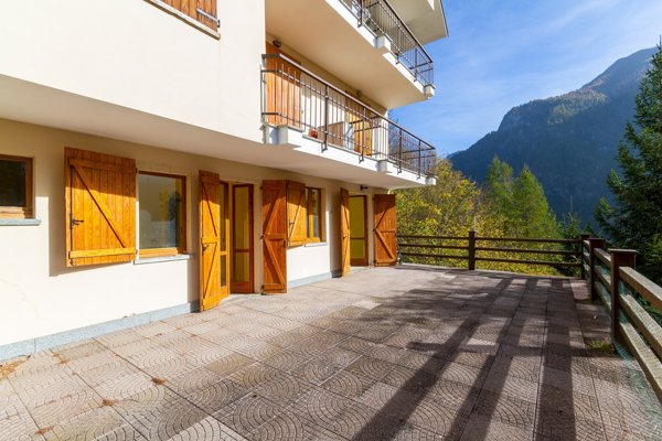 appartamento in vendita a Casteldelfino