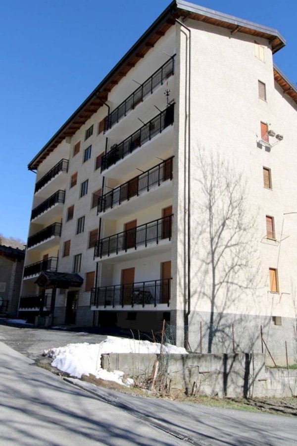 appartamento in vendita a Casteldelfino
