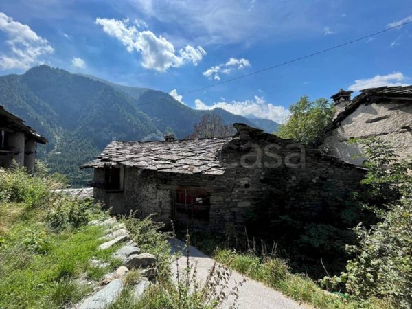 casale in vendita a Casteldelfino