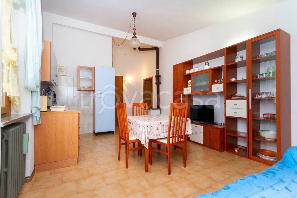 appartamento in vendita a Casteldelfino