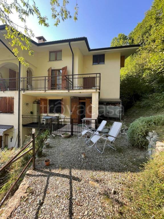 appartamento in vendita a Casteldelfino