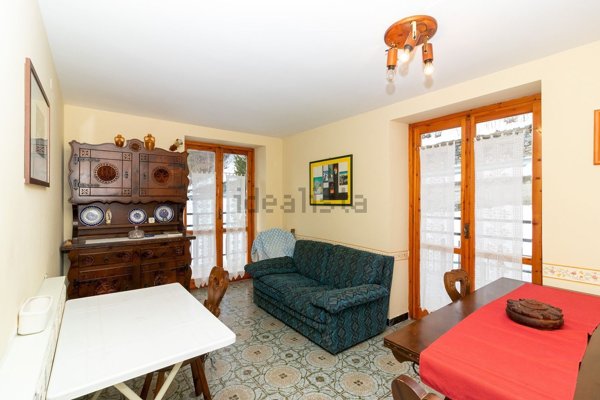 appartamento in vendita a Casteldelfino