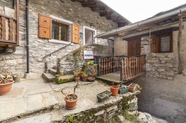 appartamento in vendita a Casteldelfino in zona Torrette