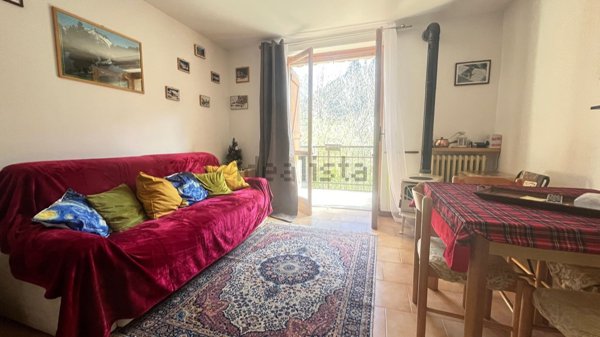 appartamento in vendita a Casteldelfino