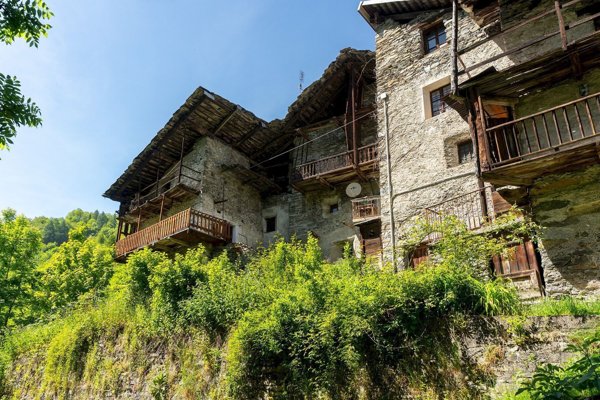 appartamento in vendita a Casteldelfino