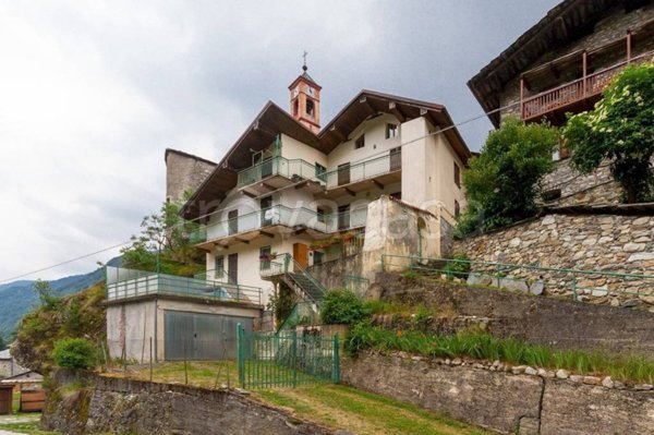 casa indipendente in vendita a Casteldelfino in zona Torrette