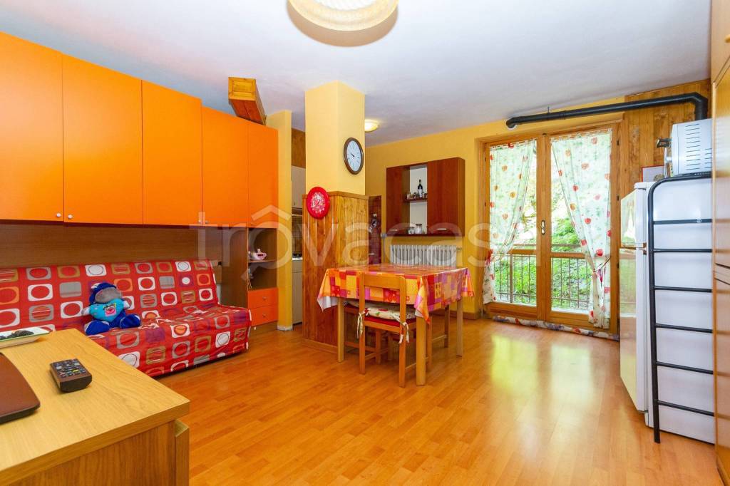 appartamento in vendita a Casteldelfino