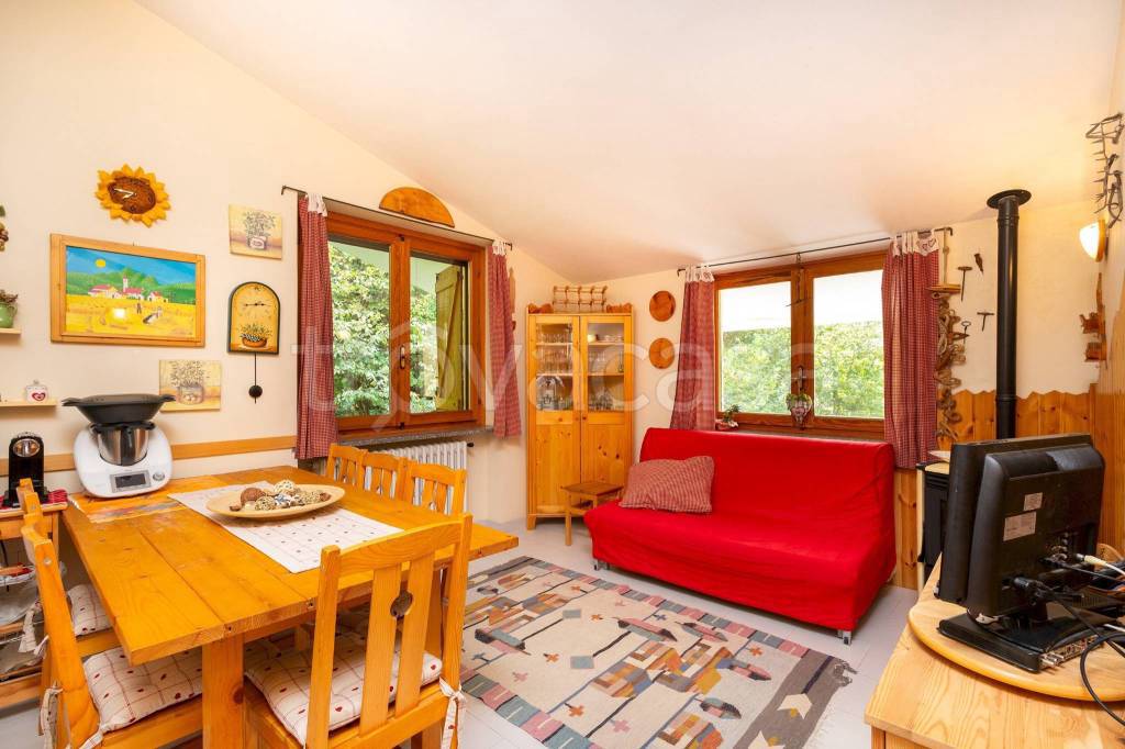 appartamento in vendita a Casteldelfino