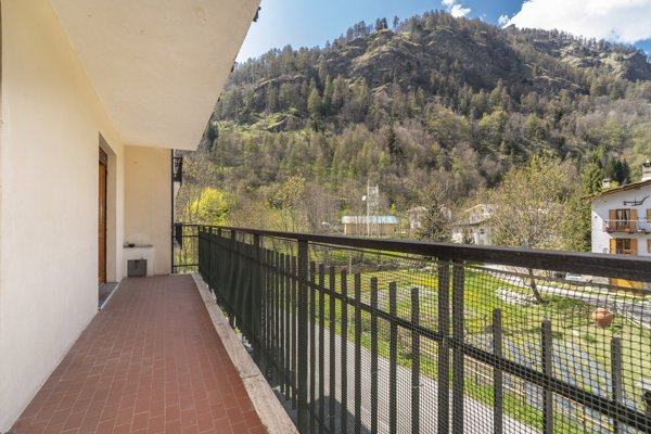 appartamento in vendita a Casteldelfino