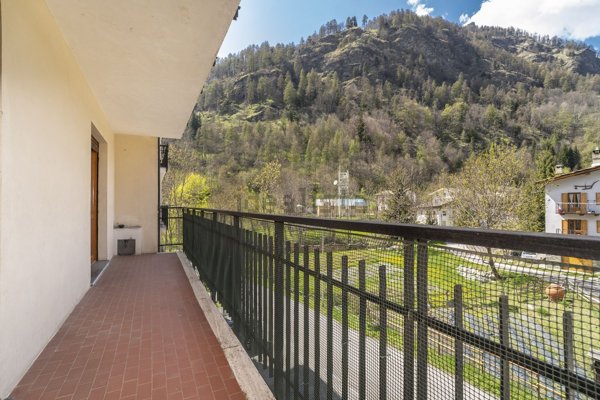 appartamento in vendita a Casteldelfino