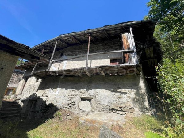casa indipendente in vendita a Casteldelfino