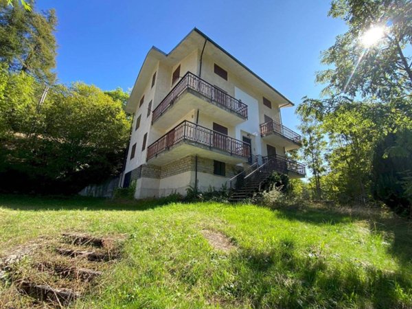 casa indipendente in vendita a Casteldelfino