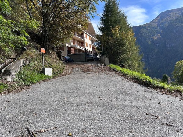 appartamento in vendita a Casteldelfino