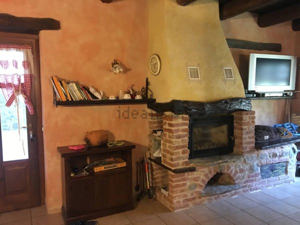 casa indipendente in vendita a Casteldelfino in zona Pusterle