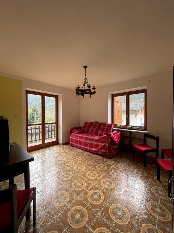 appartamento in vendita a Casteldelfino