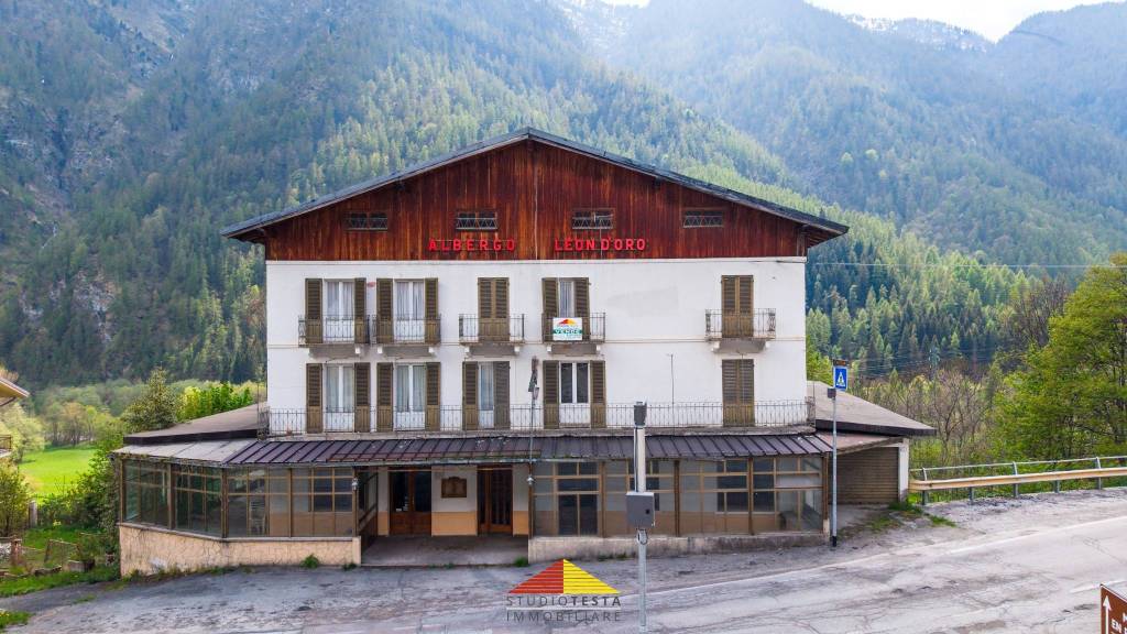 negozio in vendita a Casteldelfino in zona Pusterle