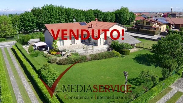 casa indipendente in vendita a Castelletto Stura