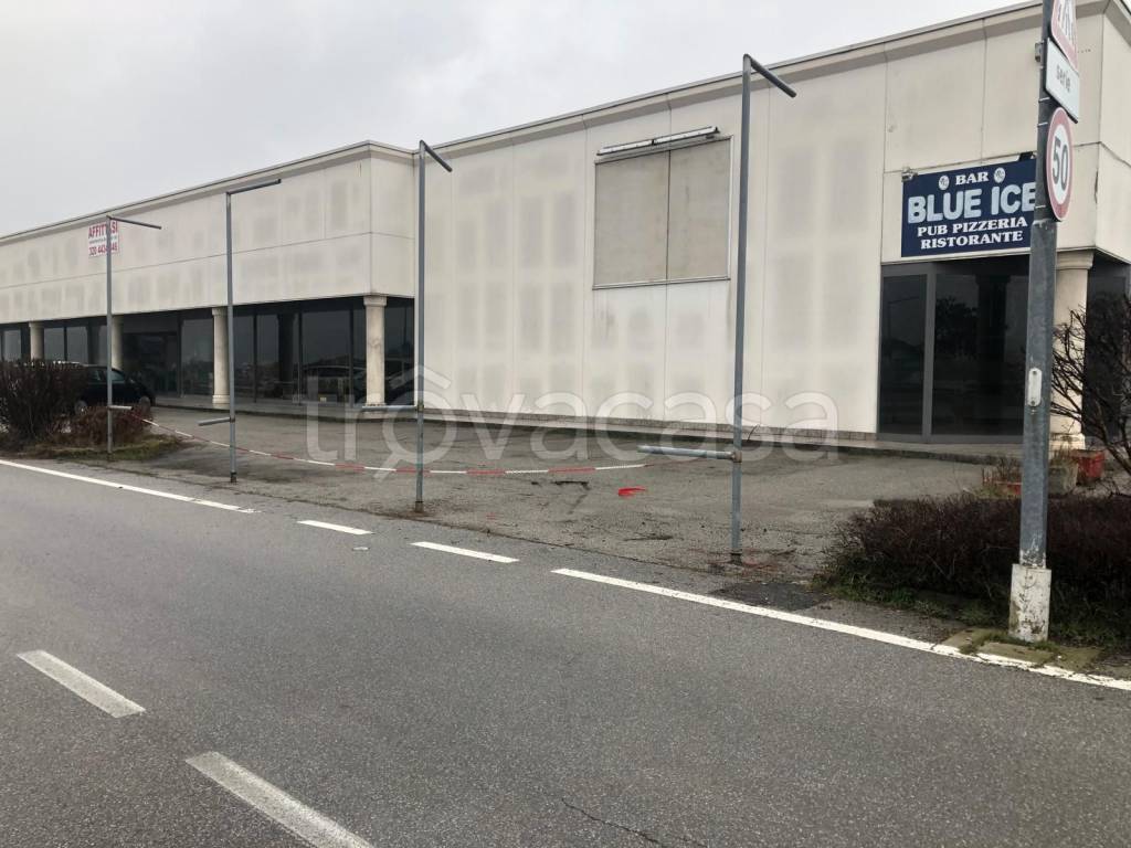 negozio in vendita a Castelletto Stura