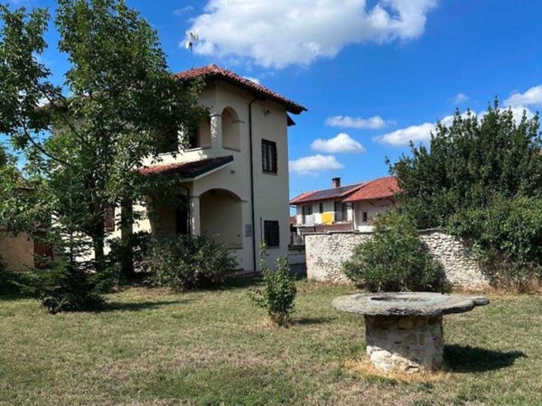 casa indipendente in vendita a Castelletto Stura