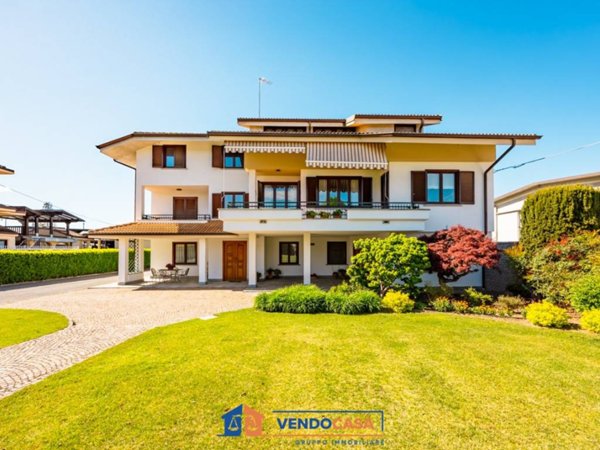 casa indipendente in vendita a Castelletto Stura