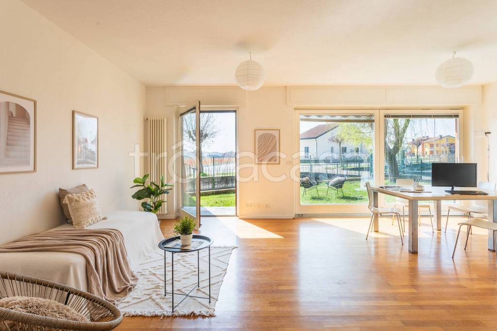 casa indipendente in vendita a Castelletto Stura