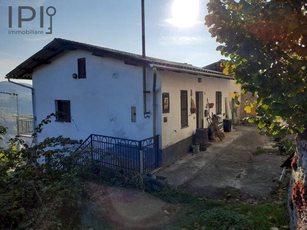 casa indipendente in vendita a Castelletto Uzzone