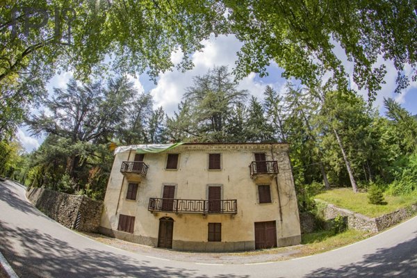 casa indipendente in vendita a Castelletto Uzzone in zona Scaletta Uzzone