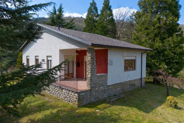 casa indipendente in vendita a Castelletto Uzzone