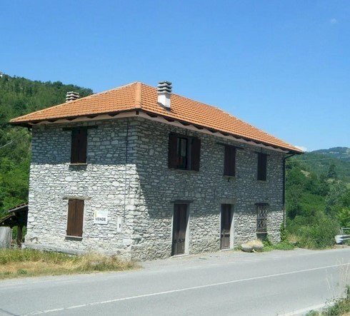 casa indipendente in vendita a Castelletto Uzzone in zona San Michele