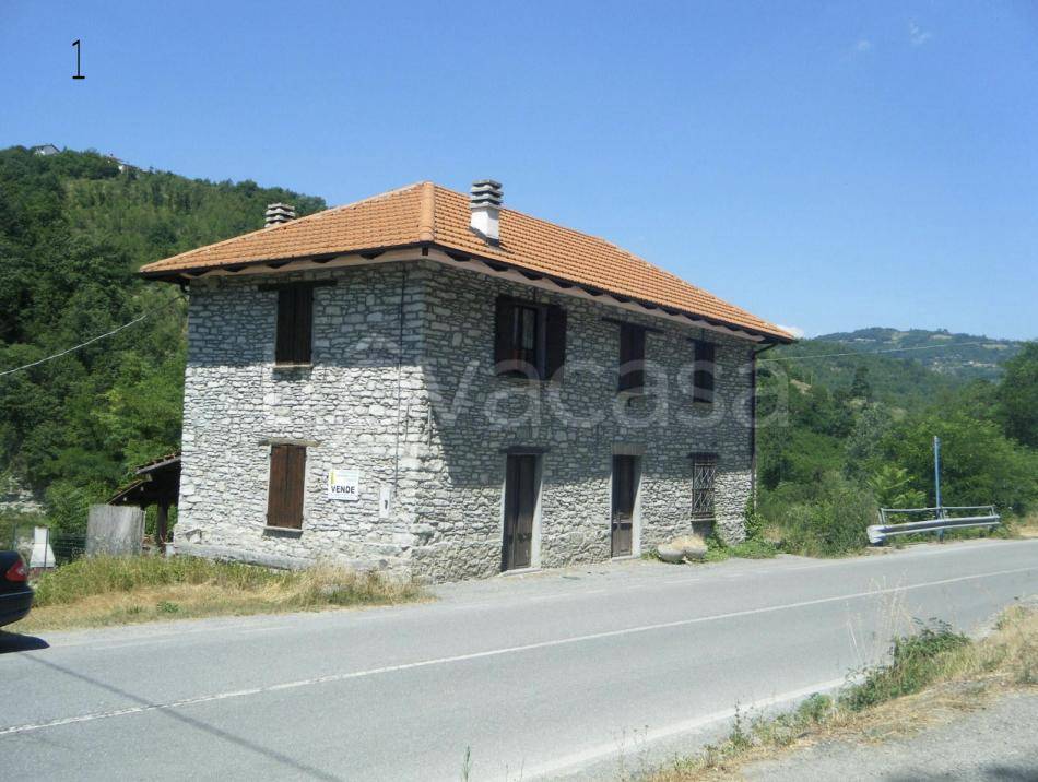 casa indipendente in vendita a Castelletto Uzzone in zona San Michele
