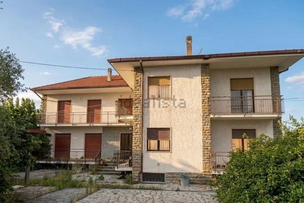 casa indipendente in vendita a Castelletto Uzzone in zona Scaletta Uzzone