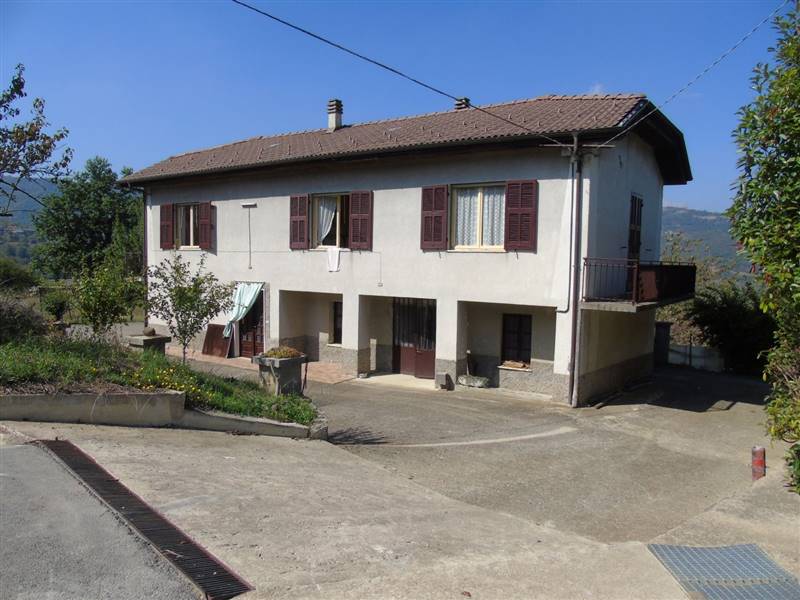casa indipendente in vendita a Castelletto Uzzone in zona San Michele