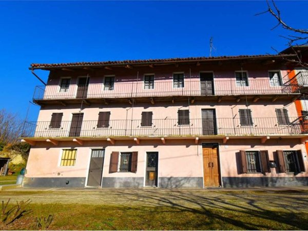 locale di sgombero in vendita a Castellinaldo d'Alba