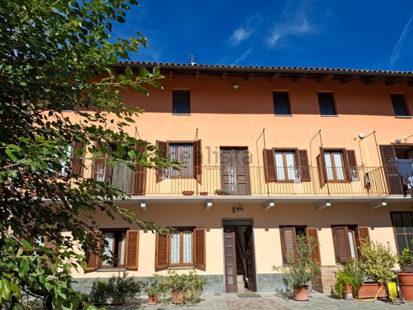 casa indipendente in vendita a Castellinaldo d'Alba