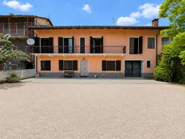 casale in vendita a Castellinaldo d'Alba