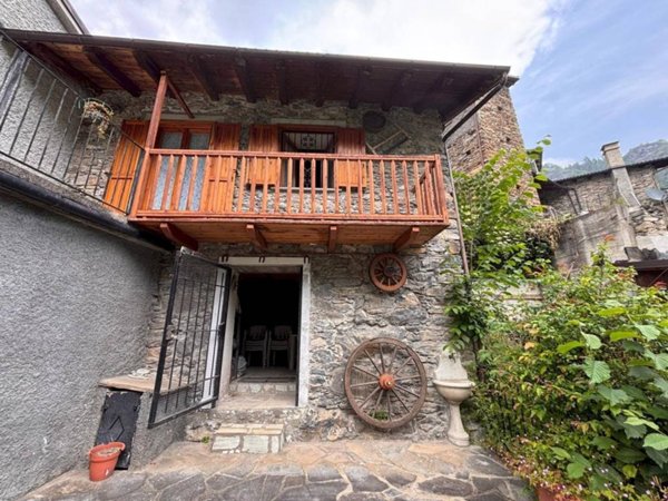 casa indipendente in vendita a Castelmagno in zona Campomolino