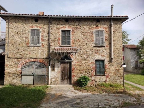 casa indipendente in vendita a Castelnuovo di Ceva